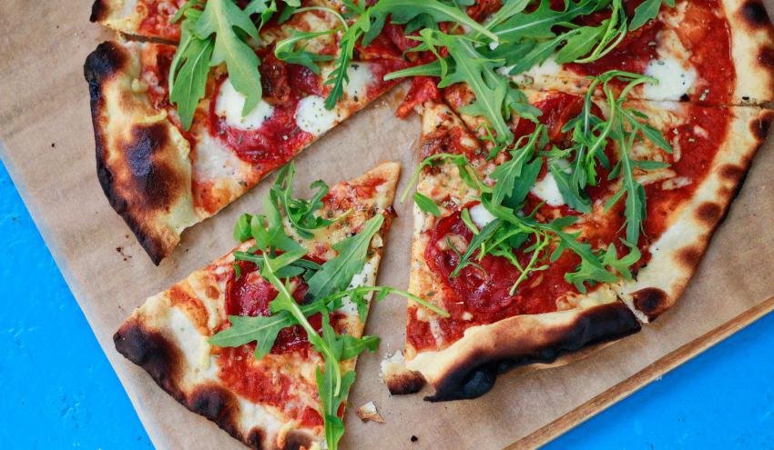 Pizza Salami im Diavolo